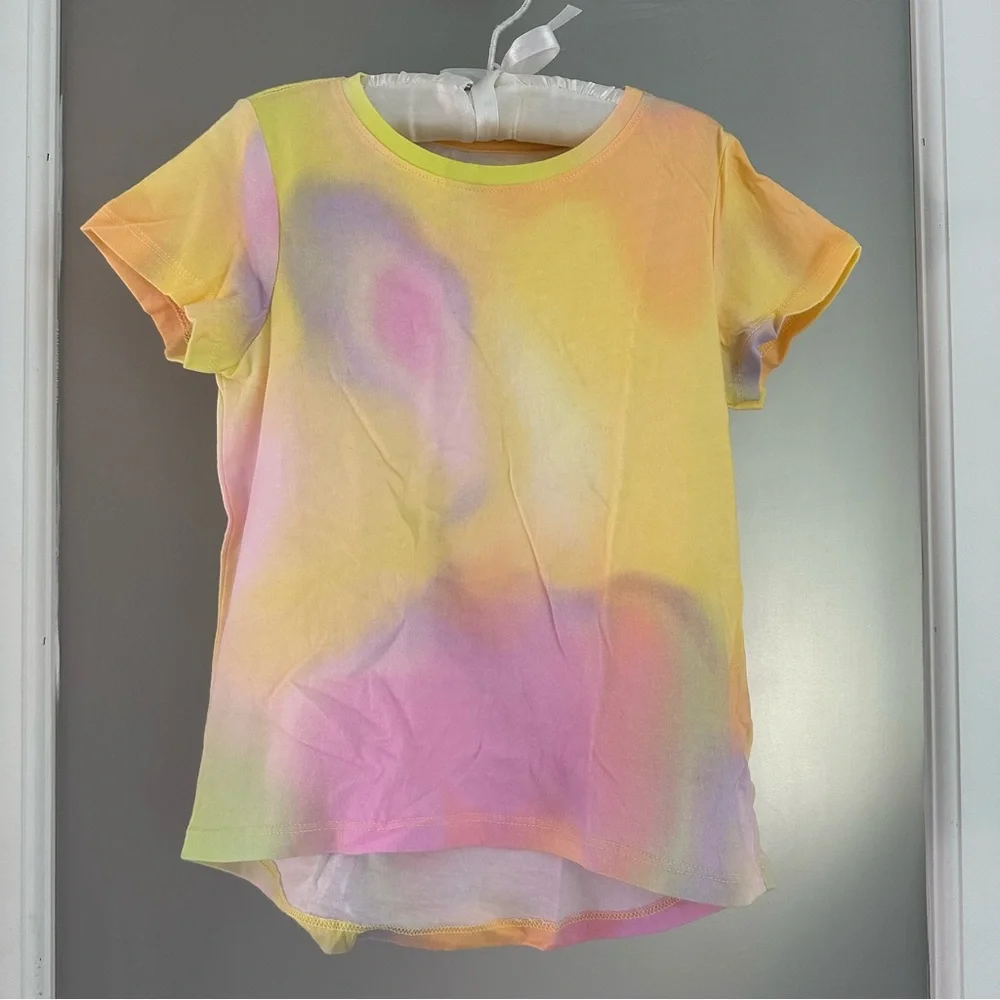 NWT Old Navy Tie-Dyed t-shirt child small 6/7